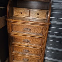 Dresser And Roll Top