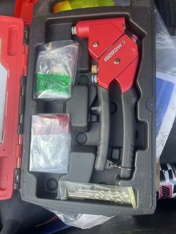 Arrow Rivet Gun Kit with Case