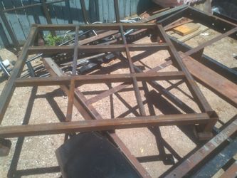 Metal gates