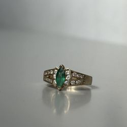 14k Gold Ring With Emerald And Zirconias 
