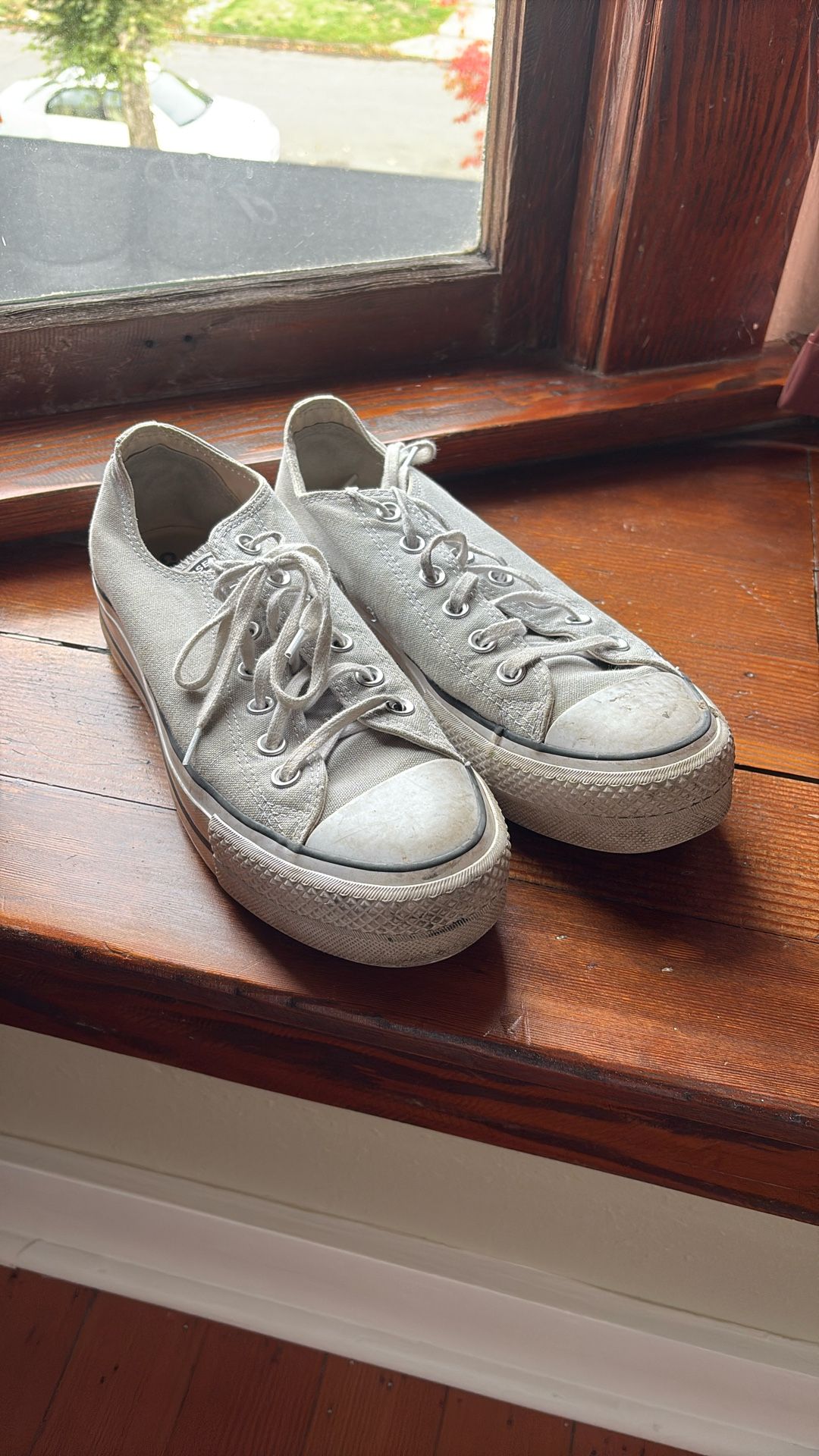 Platform Converse Women’s Size 9