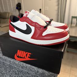 Jordan 1 Low Chicago Mens Size 10