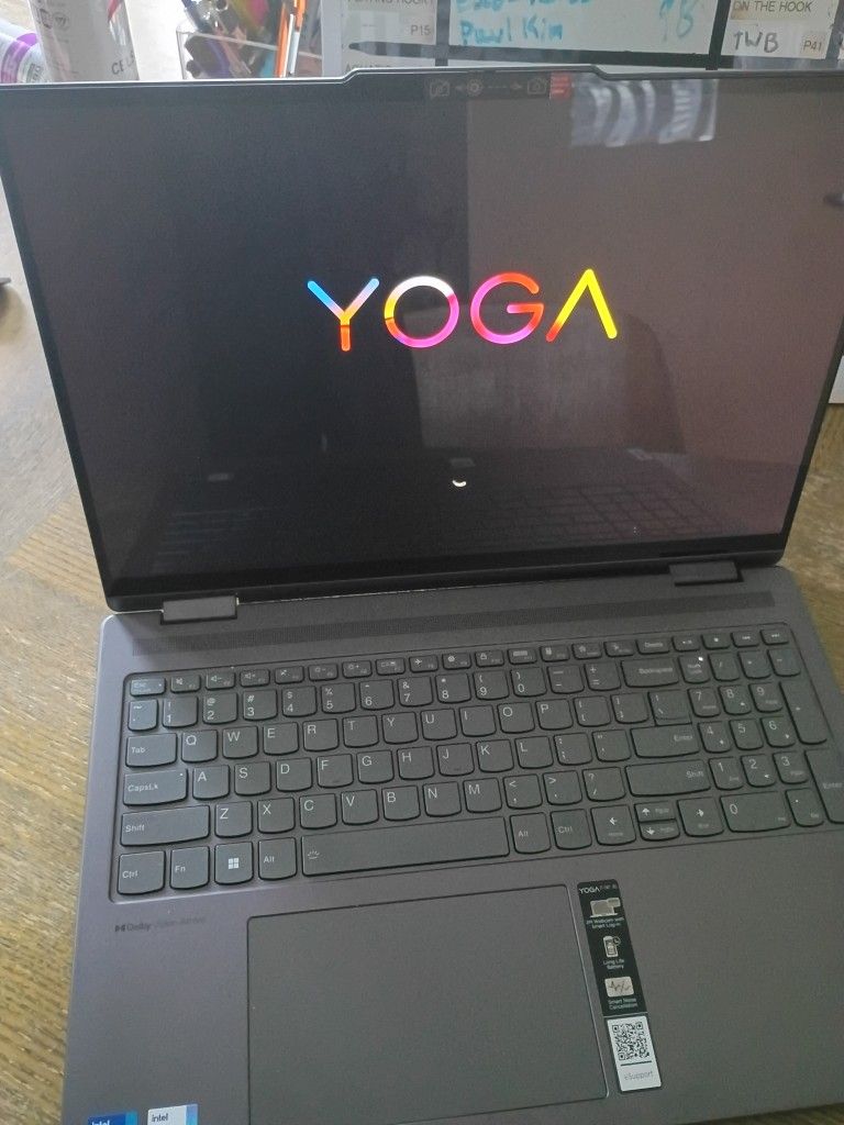 Lenovo Yoga 7i & Bose BT Speaker