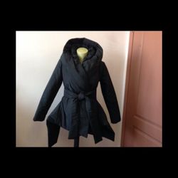 LOW PRICE MOVING- RARE LULULEMON JACKET 