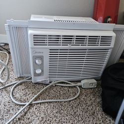In Window Single Room AC 