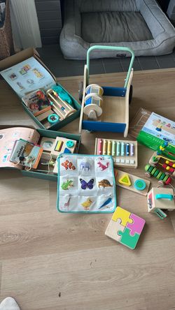 Baby & Toddler Wooden Toy and Walker Bundle- Lovevery, Kiwi co Panda Crate