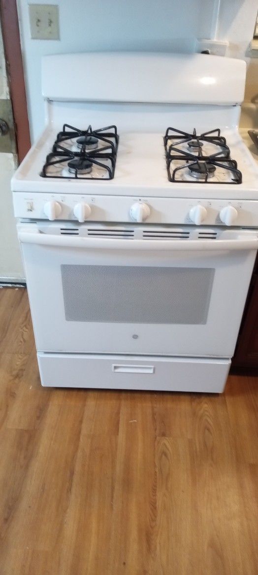 GE OVEN STOVE 