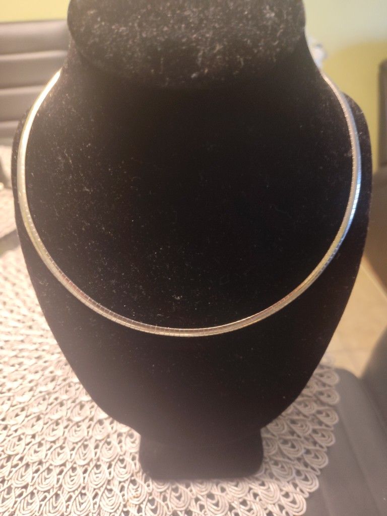 Ladies 17" Herringbone Necklace, Color Silver.