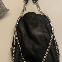 Steven Madden Leather Woman’s Purse! In Excelentes Condition!  Asking$$25.00, I Can Deliver For $10.00 Extra   Hablo Español 