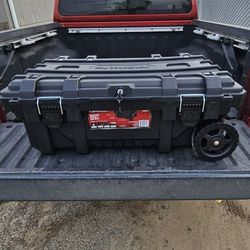 Husky Toolbox with Keyed Lock
Black Heavy Duty Medium Rolling 
New