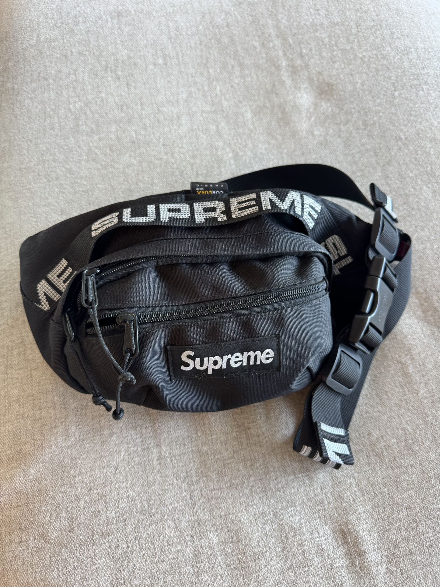 Supreme waist bag like new