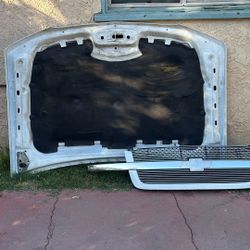 2003 To 2007 Chevy Silverado Hood And Grill