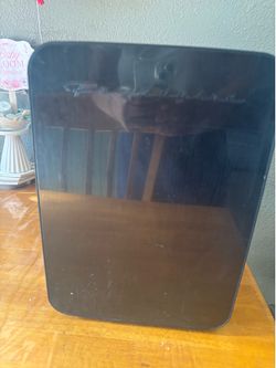 Mini fridge