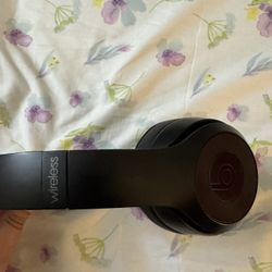 Beats Solo3 Wireless Bluetooth Headphones