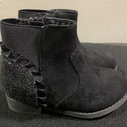  Black suede toddler girl size 8 sparkly ankle boots - worn once like new 
