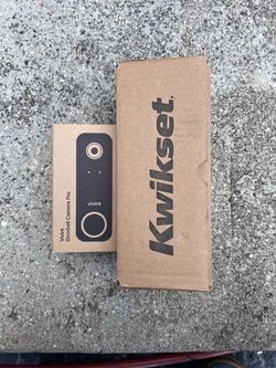 Vivint Doorbell Camera and Smart Doorlock Bundle