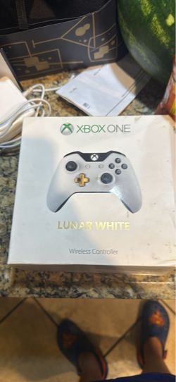 Lunar white Xbox controller