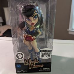 Wonder Woman Platinum Edition Figure