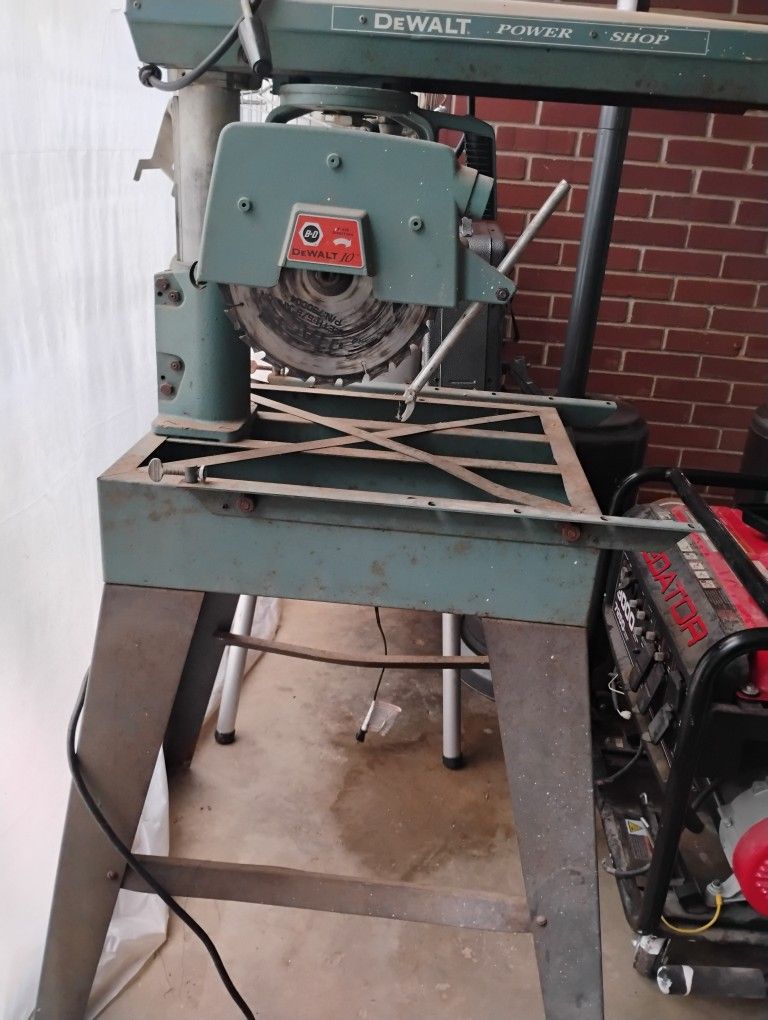 DeWalt Radial Saw