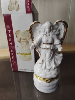 Vintage Treasures Porcelain Angel Trinket Box | Gold Trim Hinge