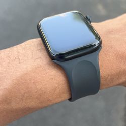 Apple Watch Used But Preserved