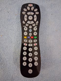GE 24922 MULTI - DEVICE UNIVERSAL REMOTE CONTROL B-RAY TV DVR AMP AUX CBL 7252 TESTED