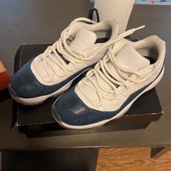 Retro 11 Snakeskin  White Black Navy 