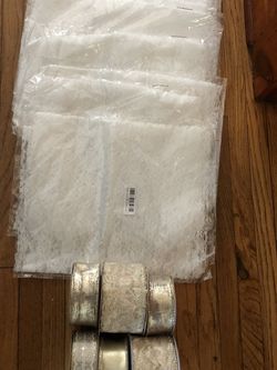 Lace Runners x10 and Gold Ribbon x6 BRAND NEW