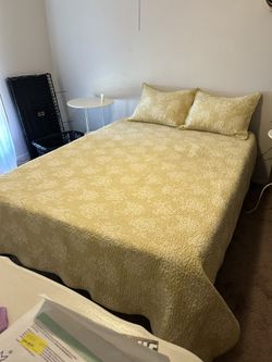Bedspread Quilted