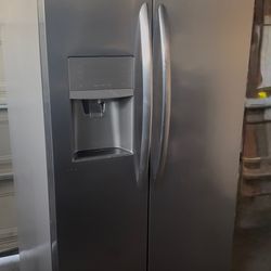 Refrigerator side by side good conditions