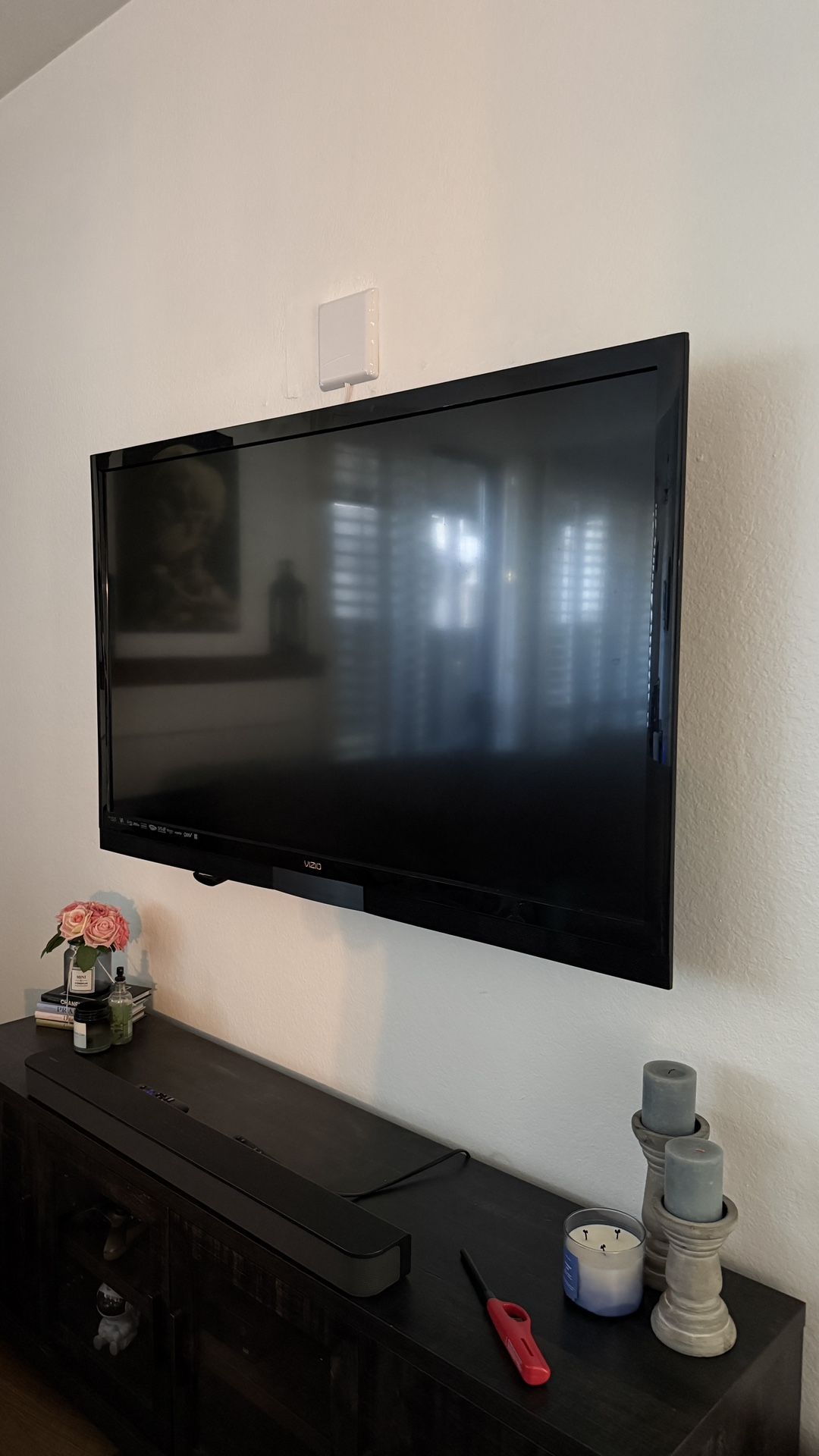 Vizio 55” TV w/Roku Box 