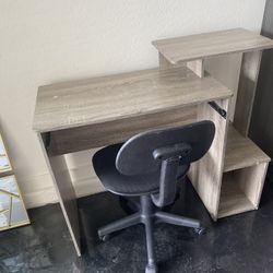 Room Desk and chair