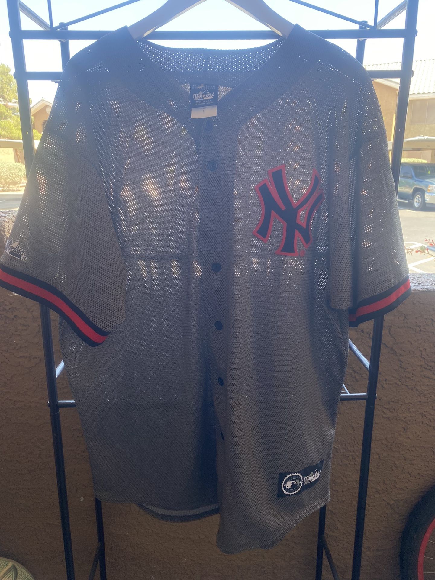 Vintage 90’s New York Yankees Gray / Red /Black Stitched Jersey Size L Majestic