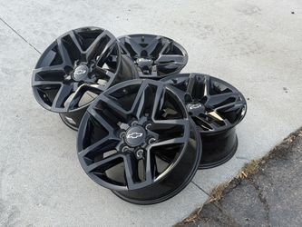 18” Chevy Silverado Trailboos Wheels $499 Firm