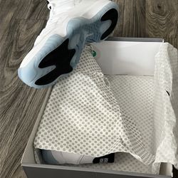 Jordan 11 Legend Blue 