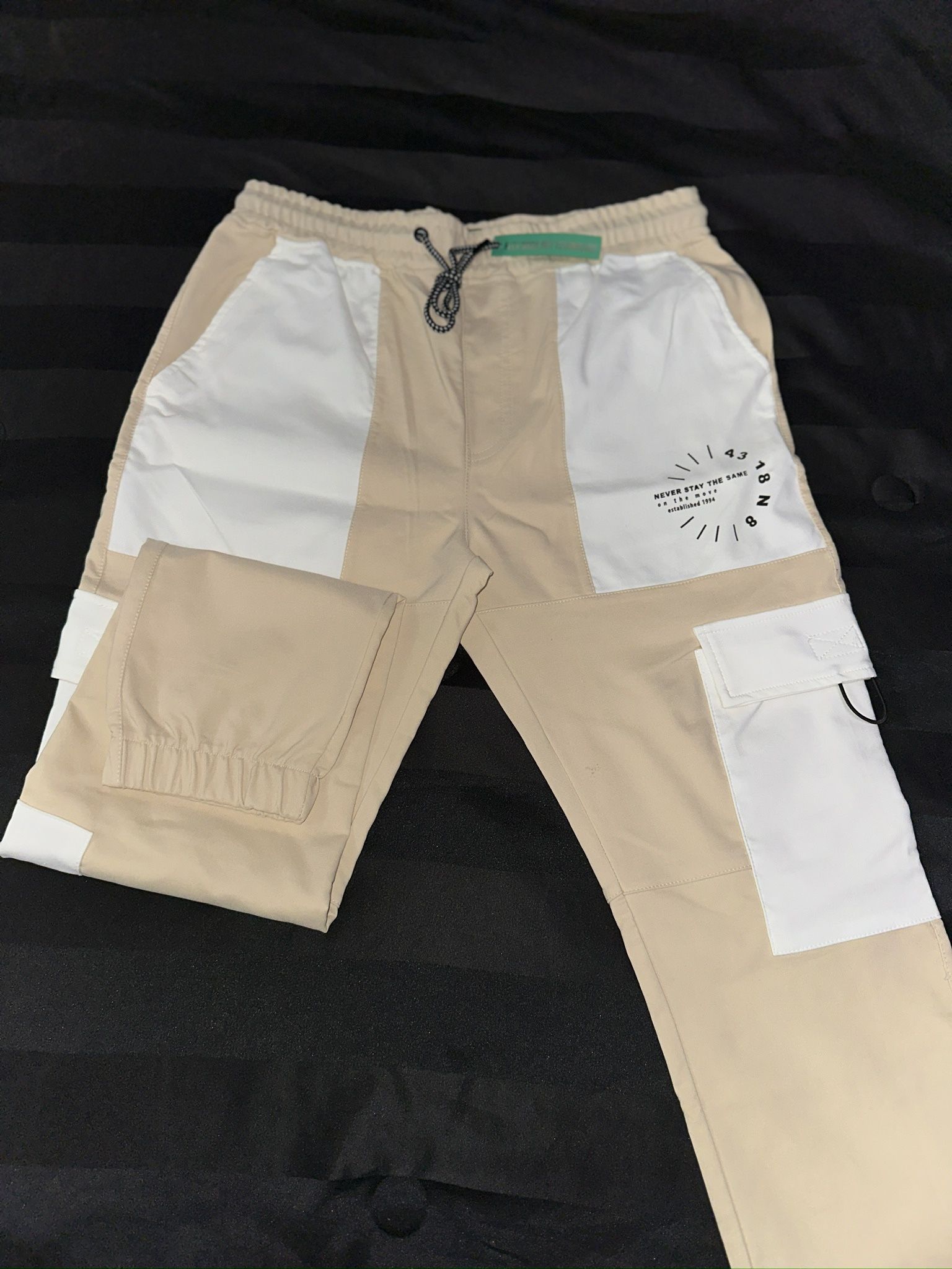 Rock Salt Jogger – New, never worn, size L