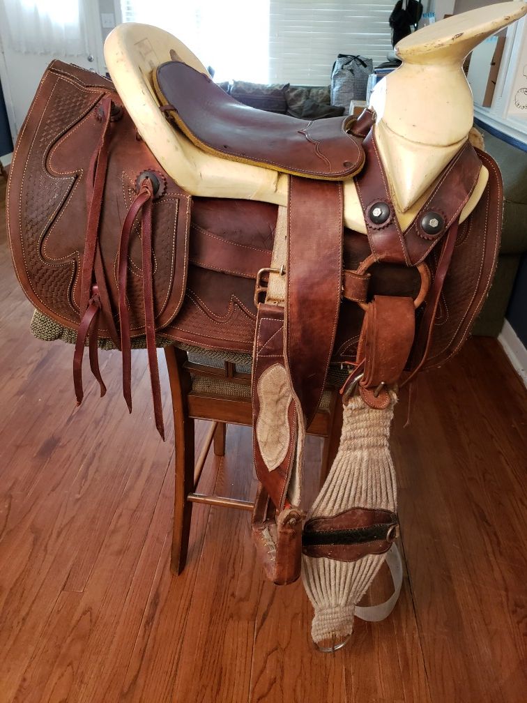 15" Mexican Charro Saddle in Excellent Condition
