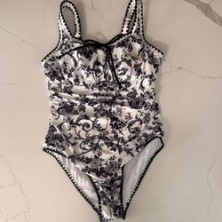 24th & Ocean One-Piece Swimsuit Womens M Black & White Floral Ruched Tie