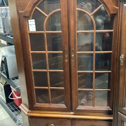China Cabinet W/ 2 Doors