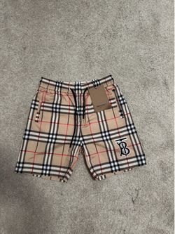 Burberry short size small