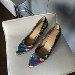 $15 Bonitos Zapatos Size 7.5