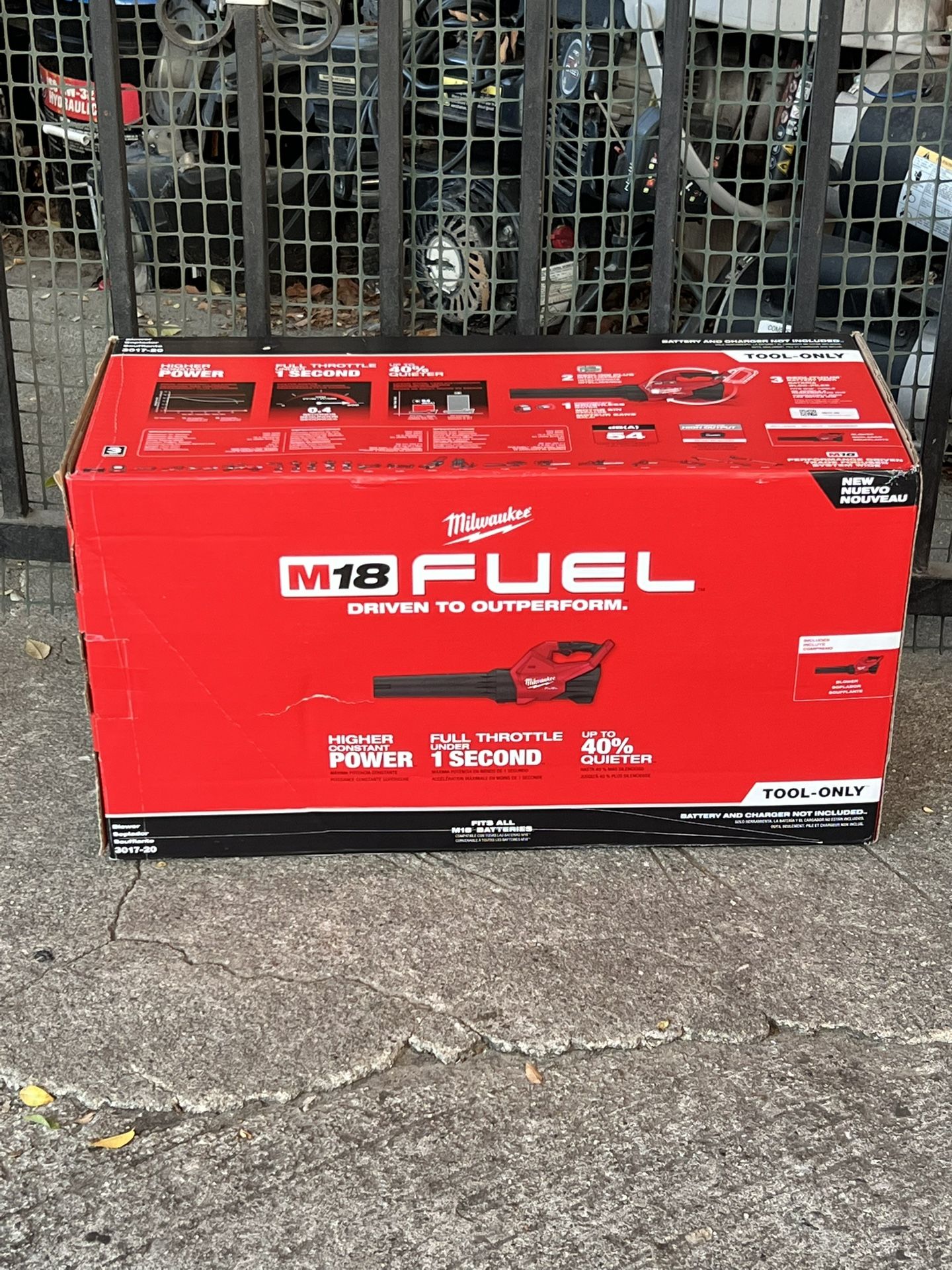 Milwaukee M18 FUEL 120 MPH 500 CFM 18V Lithium-lon Brushless Cordless Handheld Blower (Tool-Only)