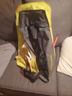 Inflatable life vest