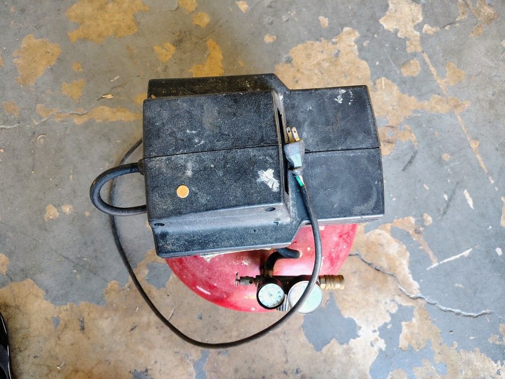 Porter-Cable
6 Gal. 150 PSI Portable Electric Pancake Air Compressor