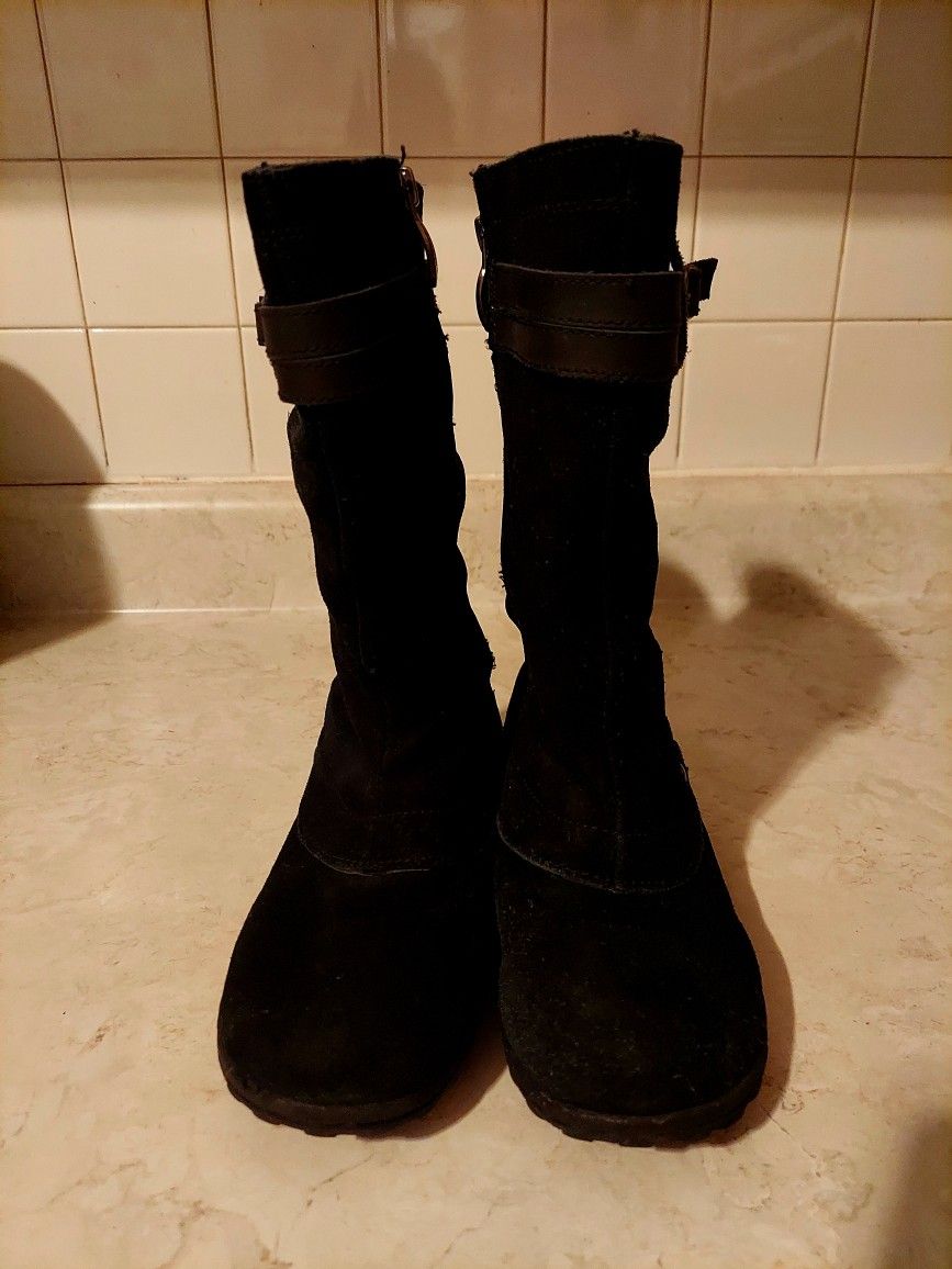 Girl's Winter Boots Size 3 