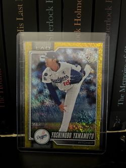 2026 Topps Series 1 Yoshinobu Yamamoto Yellow Shimmer Foil 309/399 #90 Dodgers