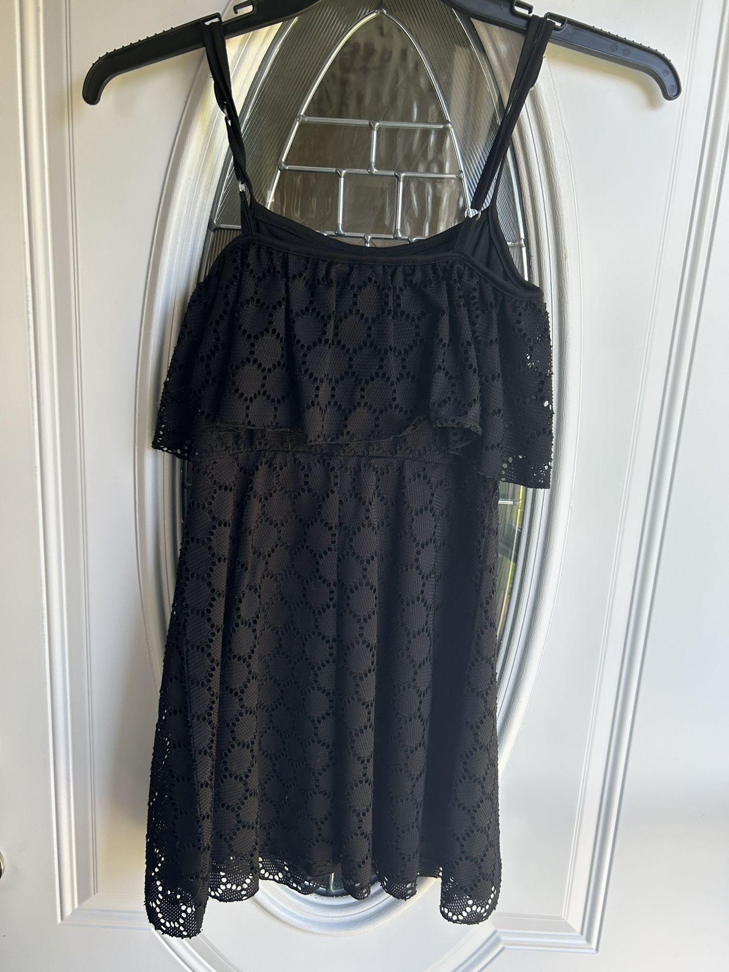 Junior basic black Lacey dress size 3