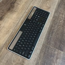 Logitech Keyboard K750