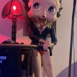 Betty Boop  Authentic Vintage Statue 