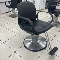 20 Salon Styling Chairs ( Possible To Purchase Individually)